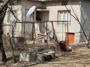 140m2 House, 1030m2 yard, fruit trees, 10 Km from Dobrich ci