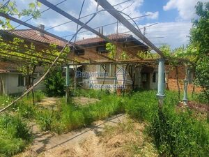 Bulgarian property 28 km from Albena and the sea 4 bedrooms 