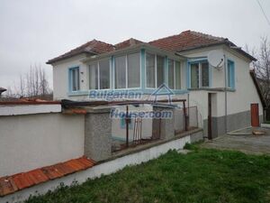 Rural Bulgarian house in good condition 70 km to Burgas, Bol