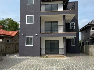 Exexutive 2Bedroom Apartment @ East legon hill)+233243321202