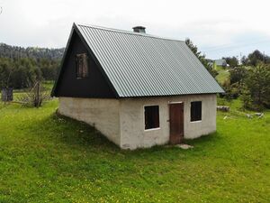 Legal house 8 km from the center of Zabljak