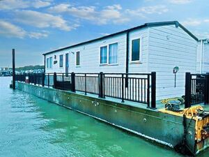 Low Maintenance Floating Home - New Home  £169,995