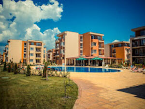 Studio with balcony and Pool view in Holiday Fort Club