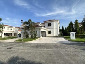 MAGNIFICENT HOUSE FOR SALE IN FAIRWAY ESTATES, PANAMA CITY