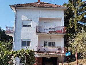 Tresnja, house 200m2, 20 ares, registered, owner 1/1