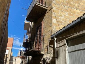 Townhouse in Sicily - Casa Canzoneri Alessandria