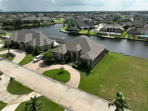 2 STORY 4 BR 3 BATH WATERFRONT HOME | Slidell, Louisiana, US