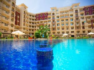  Studio 53 pool view in arabia