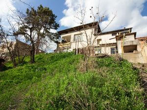 3-bed bright house with garage in town of Byala Ruse distric