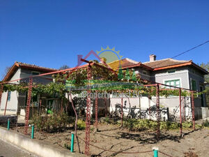 One-storey sound structure House, 1200m2 Yard, outbuildings,