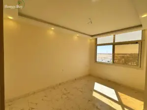 2 bedroom apartment with Green contract