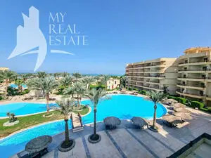 Front Pool and sea view 1 bedroom apartment