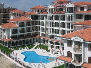 Apartment with view to Pool and Sea, Chateau Del Mar