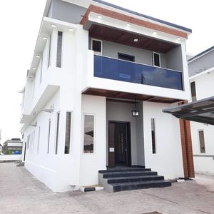 5 Bedroom Luxury Duplex