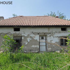 House in need of complete renovation in Karamanovo, Ruse