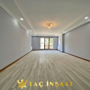 SPACIOUS FLAT IN CENTER OF EUROPEAN ISTANBUL 3 BEDROOMS 