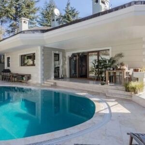 VILLA 6+2 FOR SALE WITH A FULL  BOSPHORUS VIEW