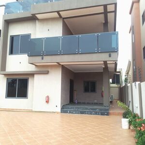 6Bedroom House@ East legon Ghanalink