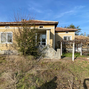 Partly renovated house 30 min from the sea, Kavarna, Balchik