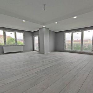 NEWLY BUİLDED BEAUTİFULLY DECORATED FLAT AAFFORDABLE PRİCE