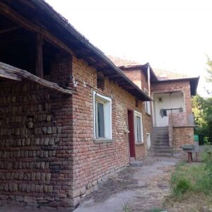 Rural House with sound structure, Annex, Barn, Well, large p