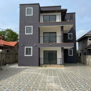 Exexutive 2Bedroom Apartment @ East legon hill)+233243321202