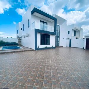 Luxurious 4bedroom townhouse @ East legon hill/+233243321202