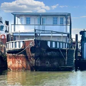 Massive Houseboat - Perch   £240,000