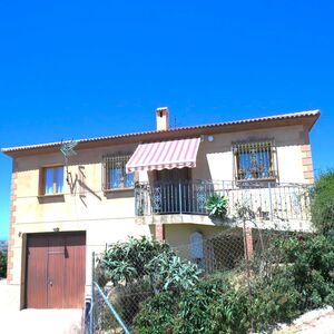 Well Presented Cortijo with Stunning Views