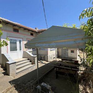 Bulgarian house close to Romanian border and General Toshevo