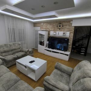 I am selling a duplex apartment in Indjija