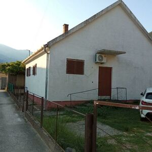 I am selling a house by the sea in Kotor-Prcanj