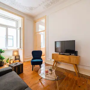 4 Room Charm Apartment, in Lisbon Typical Downtown