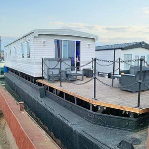 Static Houseboat for Completion - The Ivy   £95,000