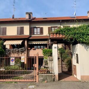 Beautiful Italian Town House with Garden Close to Milan City