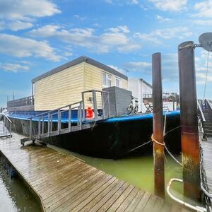 Spacious Houseboat - Filey Bay   £199,000