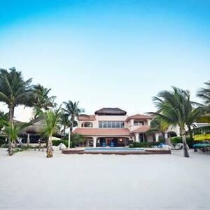 4BR 5BA Beach Front Residence, Puerto Aventuras