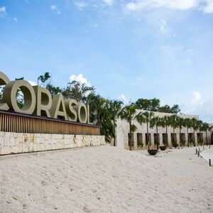 3BR 3BA Apartment, Village Resort & Residence, Corasol, Play