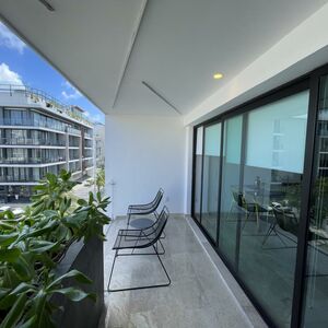 1BR 1BA, Luxury Studio with Infinity Pool, Torre Diez, Playa