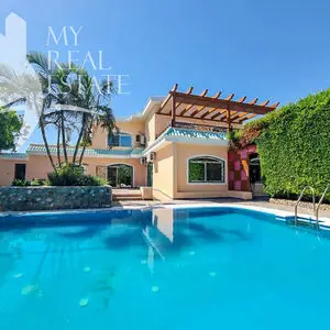 Amazing villa with private pool and garden