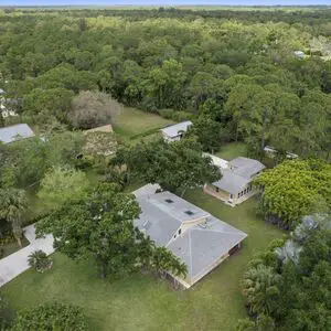 Must see! Located in the heart of Jupiter Farms