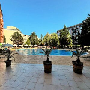 Excellent studio with balcony and pool view in Rainbow 2, Su