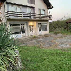 I am selling a house in Veliki Crljeni-Lazarevac