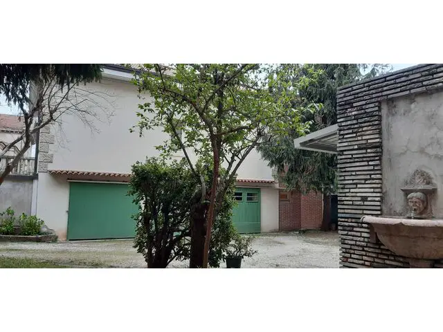 garden / garage